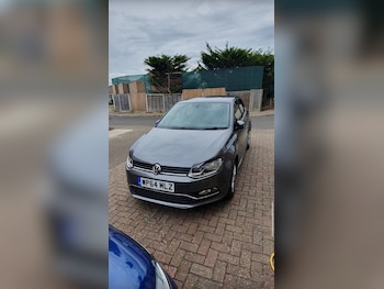 Used Volkswagen Polo 2014 for sale - 79072771: Photo