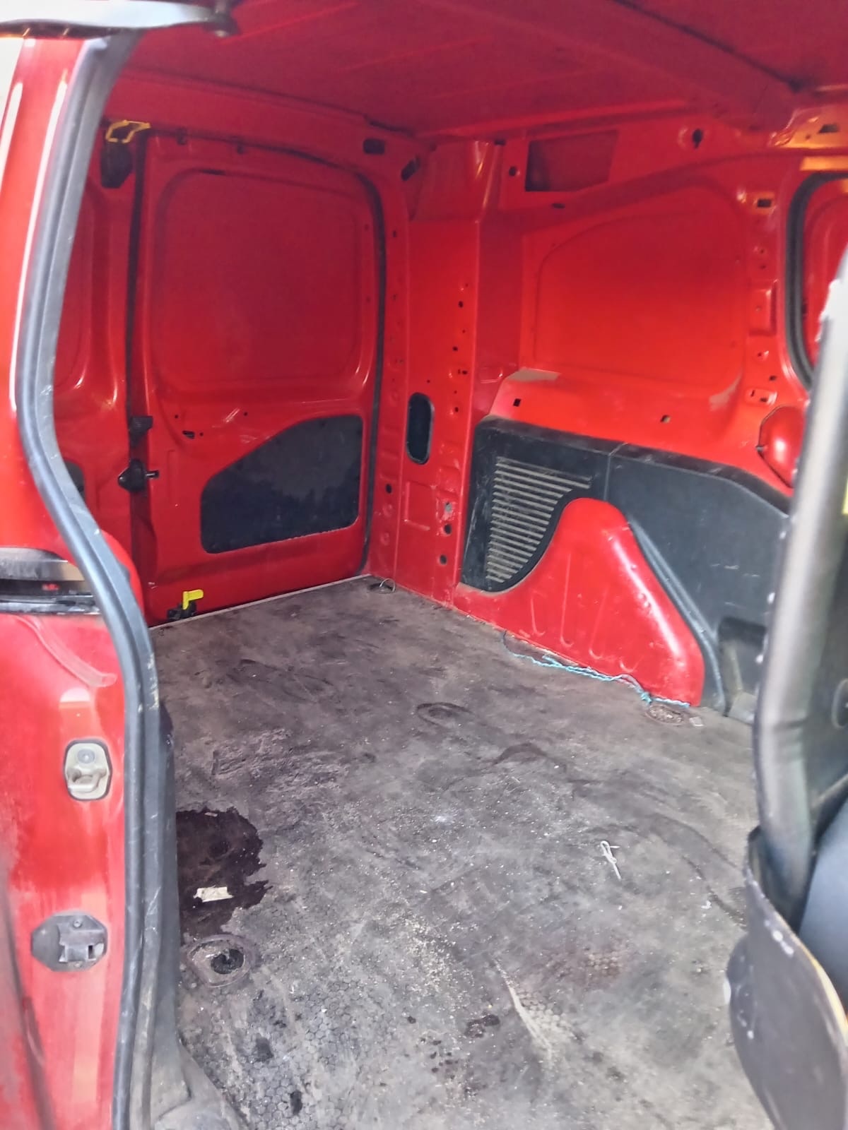 Used Peugeot Partner 2016 for sale - 77053418: Photo 9