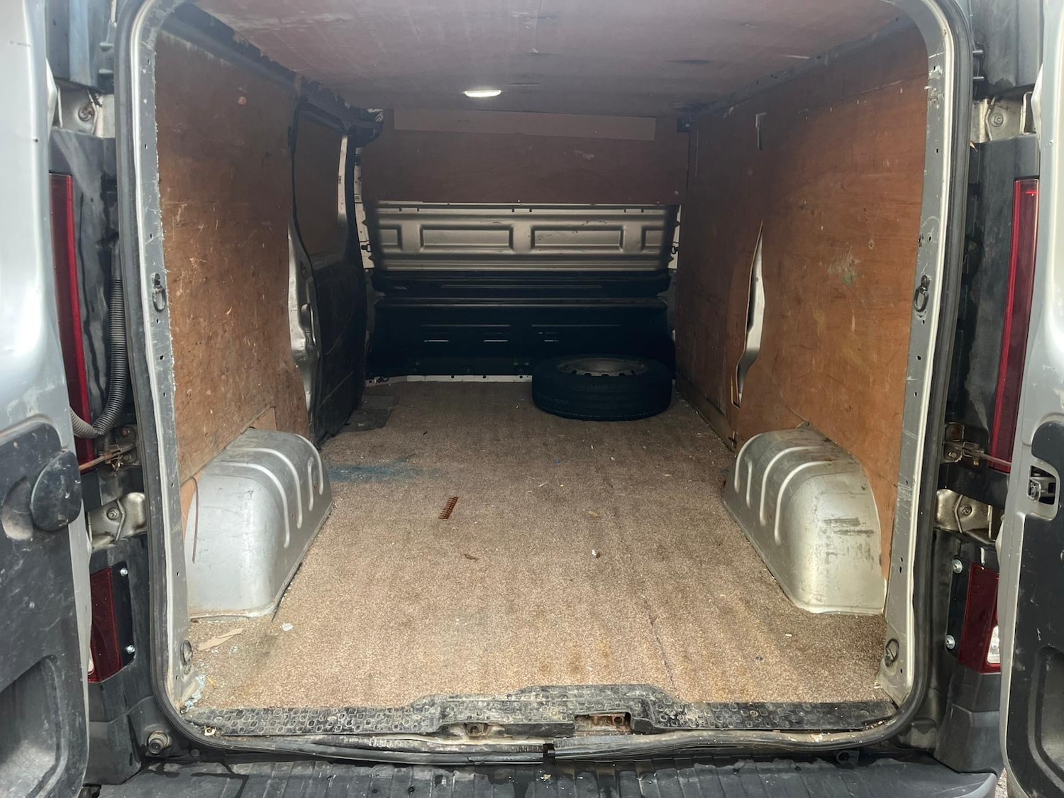 Used Vauxhall Vivaro 2015 for sale - 77120902: Photo 10