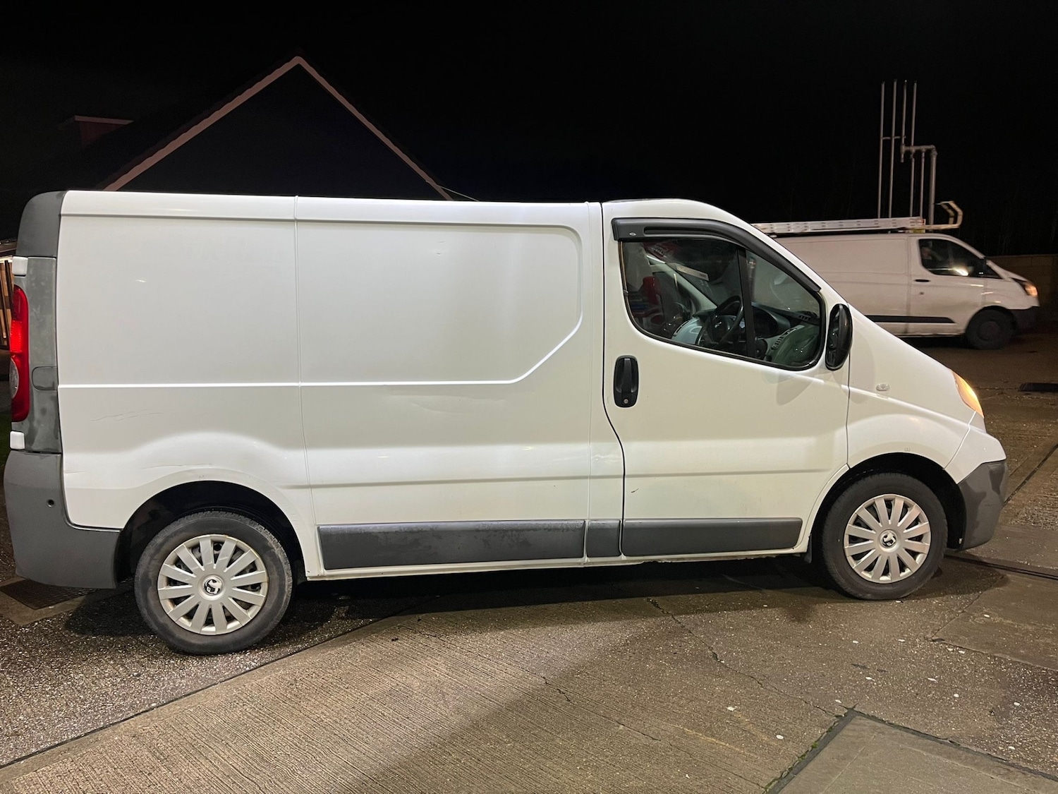 Used Vauxhall Vivaro 2011 for sale - 77251006: Photo 2