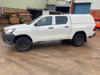 Used Toyota Hilux 2017 for sale - 76541681: Photo