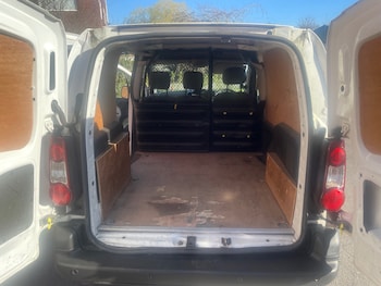 Used Peugeot Partner 2016 for sale - 77917822: Photo