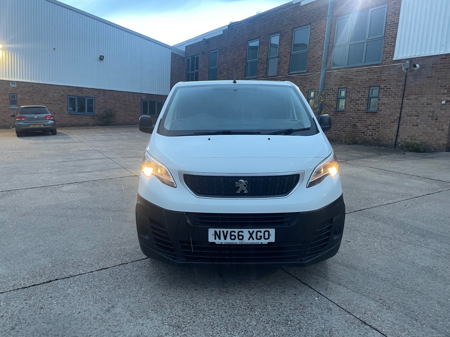 Used Peugeot Expert 2017 for sale - 76861885: Photo 2