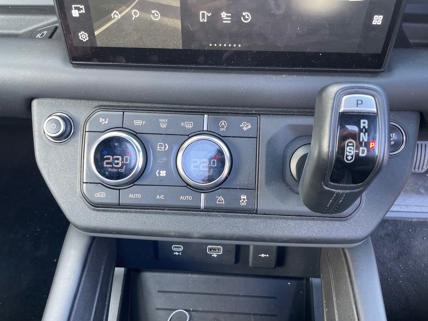 Used Land Rover Defender 2023 for sale - 77998763: Photo 18