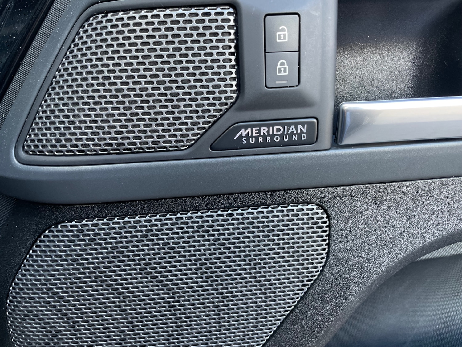 Used Land Rover Defender 2023 for sale - 77998763: Photo 19