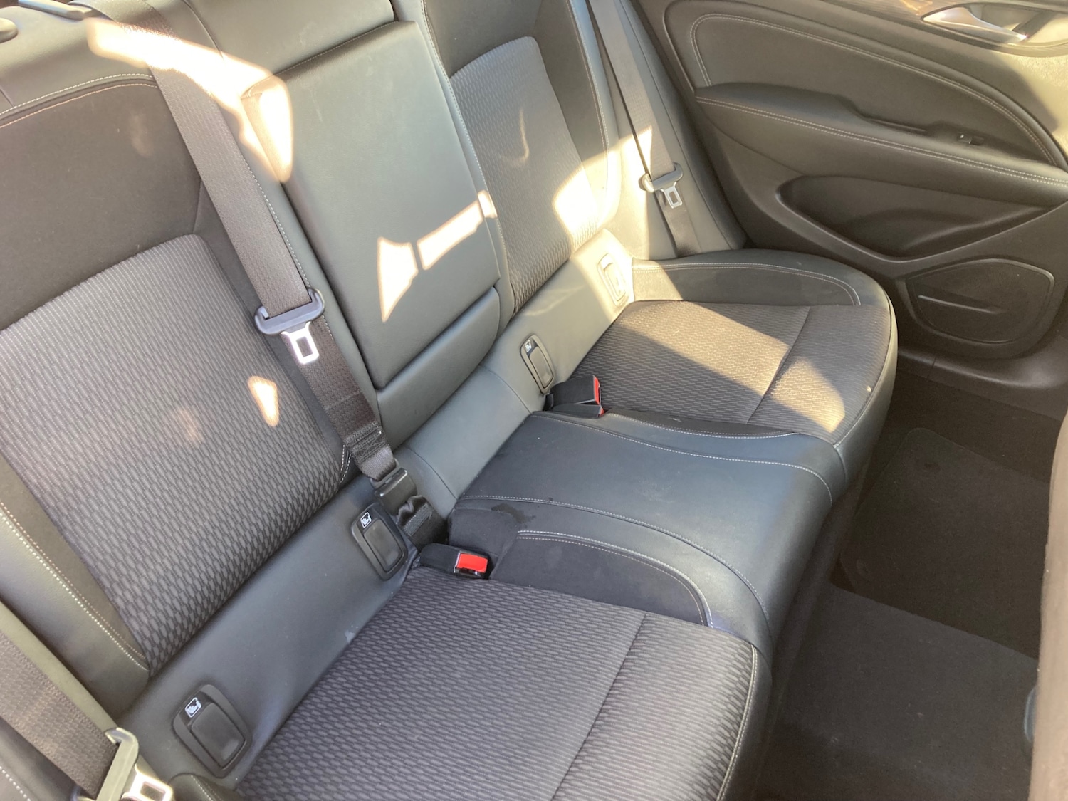 Used Vauxhall Insignia 2017 for sale - 76650456: Photo 11