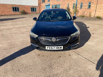 Used Vauxhall Insignia 2017 for sale - 76650456: Photo