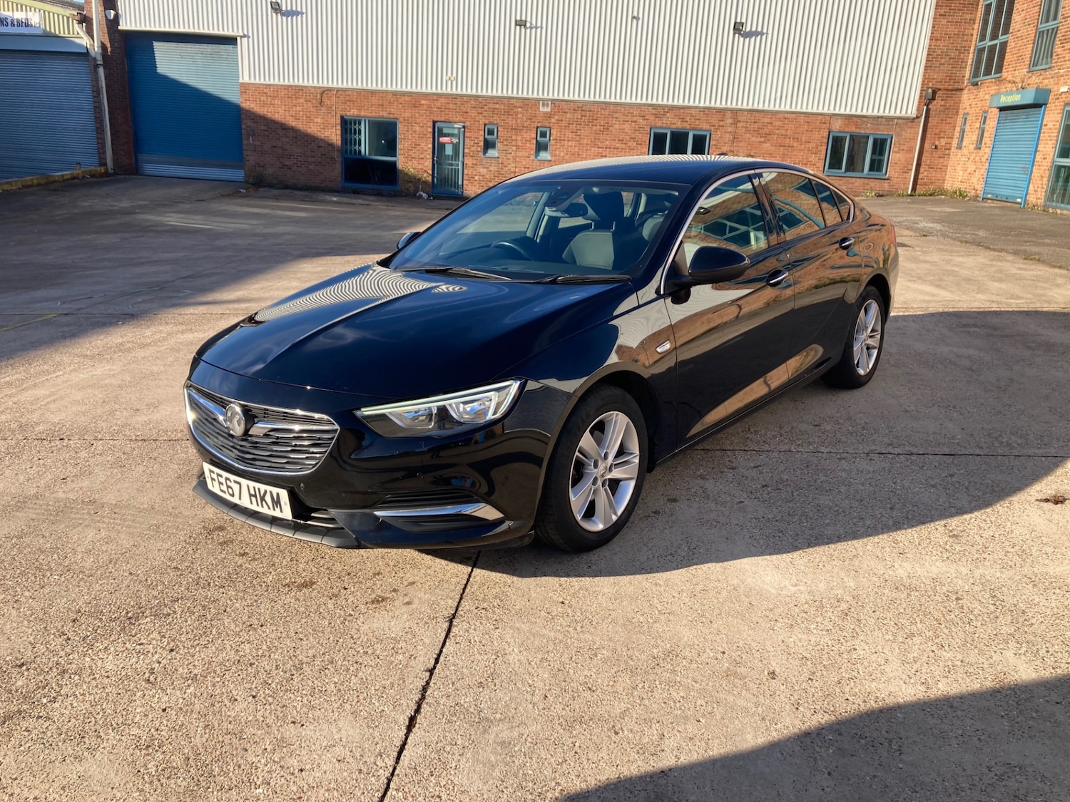 Used Vauxhall Insignia 2017 for sale - 76650456: Photo 3