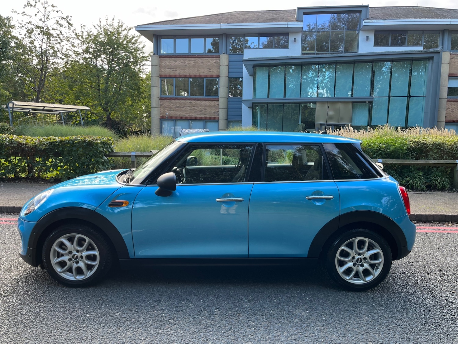 Used MINI Hatch 2015 for sale - 76638762: Photo 2