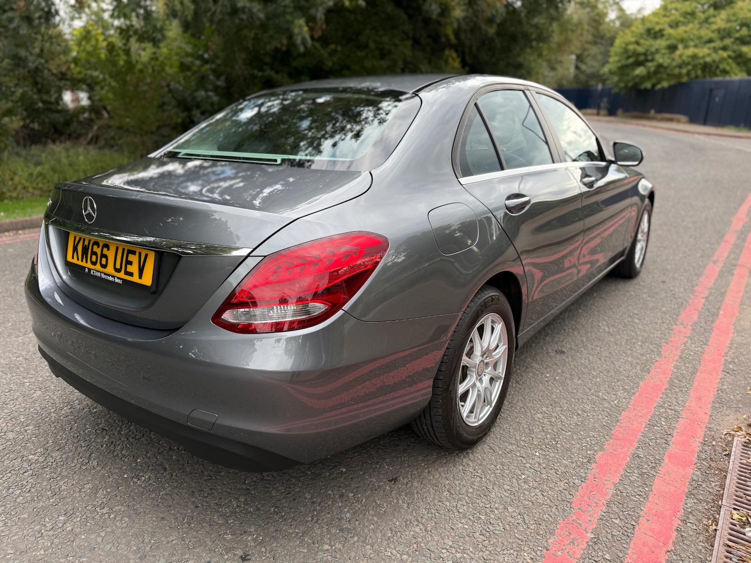 Used Mercedes-Benz C Class 2017 for sale - 76091933: Photo 5