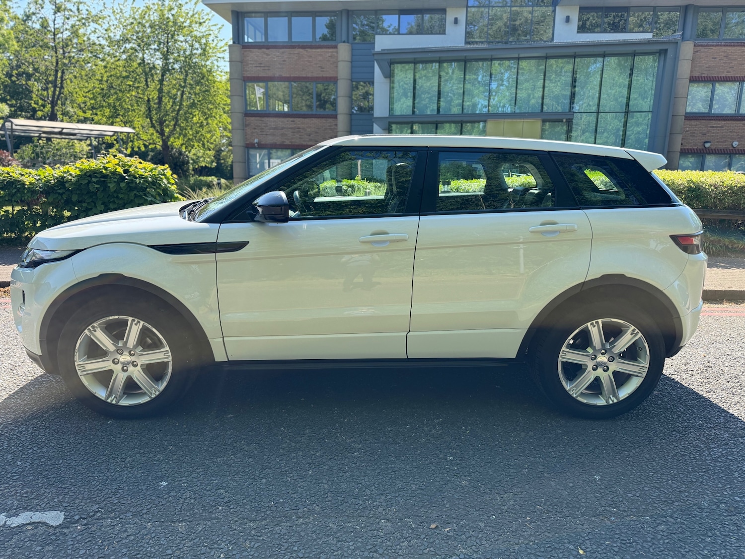 Used Land Rover Range Rover Evoque 2015 for sale - 74569569: Photo 2