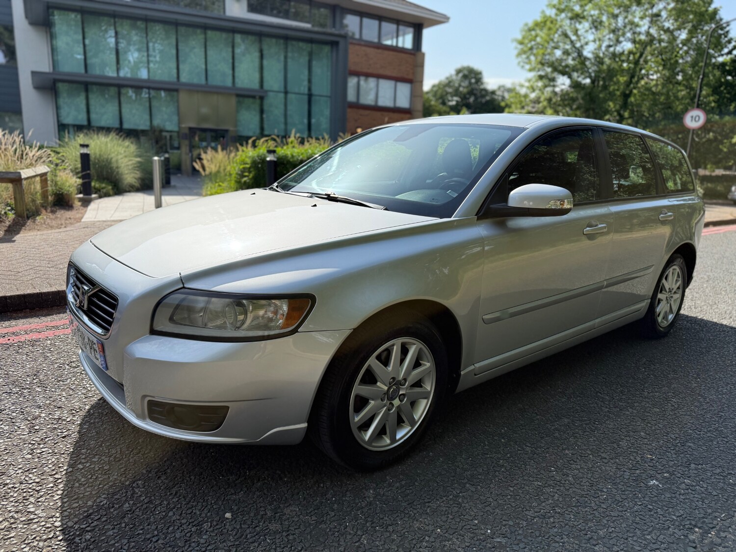 Used Volvo V50 2008 for sale - 75984935: Photo 1