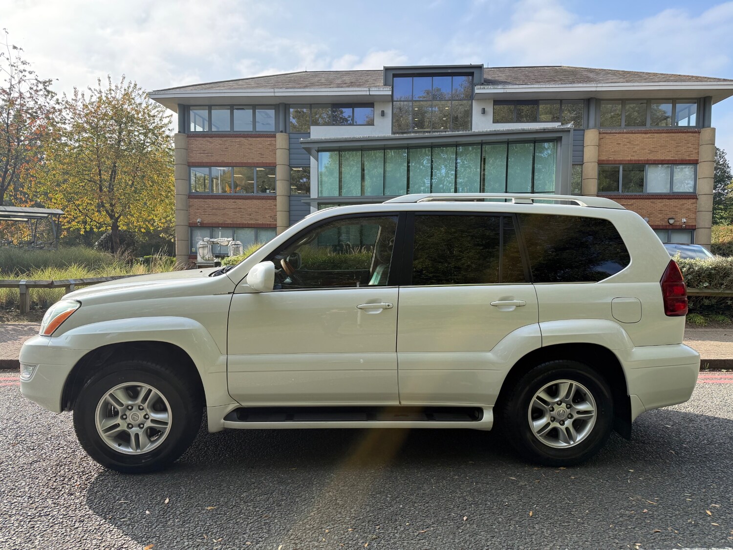 Used Lexus GX for sale - 75996783: Photo 2