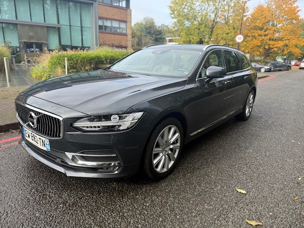 Used Volvo V90 2018 for sale - 72725264: Photo 1
