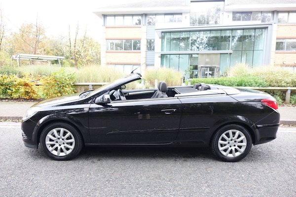 Used Opel Astra for sale - 73828329: Photo 2