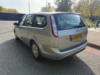 Used Ford Focus 2010 for sale - 76254835: Photo