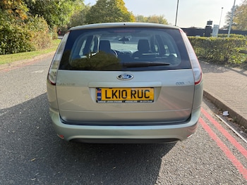 Used Ford Focus 2010 for sale - 76254835: Photo