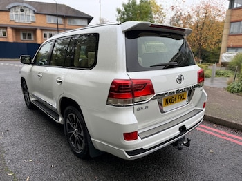 Used Toyota Land Cruiser 2015 for sale - 76643005: Photo