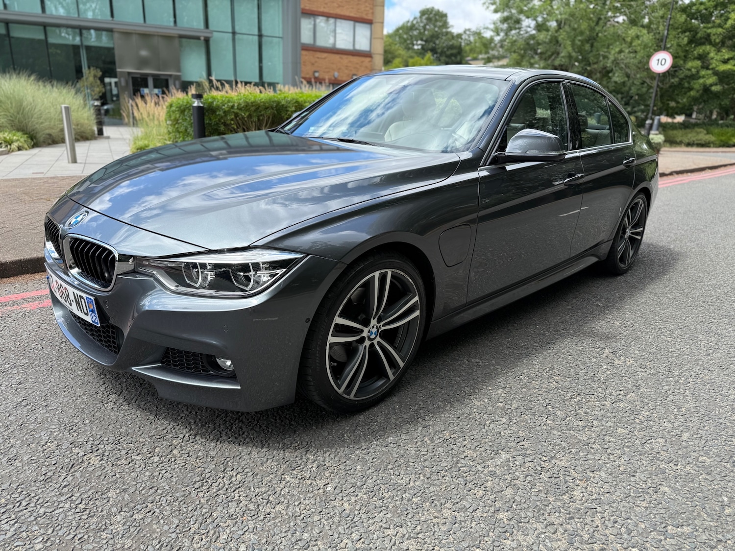Used BMW 3 Series 2016 for sale - 76041591: Photo 1