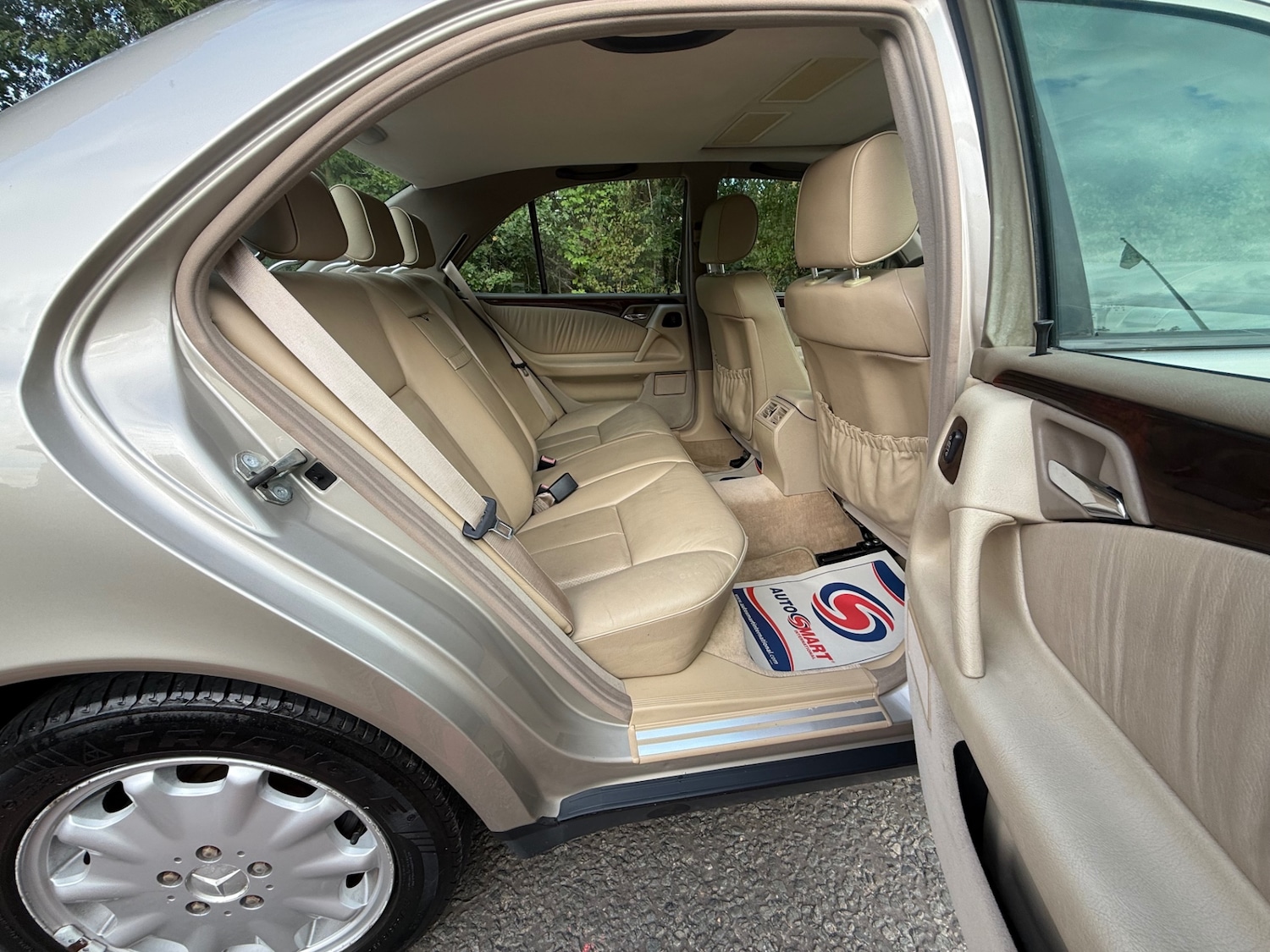 Used Mercedes-Benz E Class 2002 for sale - 76041547: Photo 13