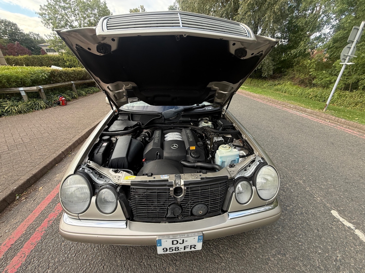 Used Mercedes-Benz E Class 2002 for sale - 76041547: Photo 15