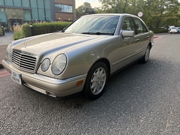 Used Mercedes-Benz E-Class 2002 for sale - 76041547: Photo