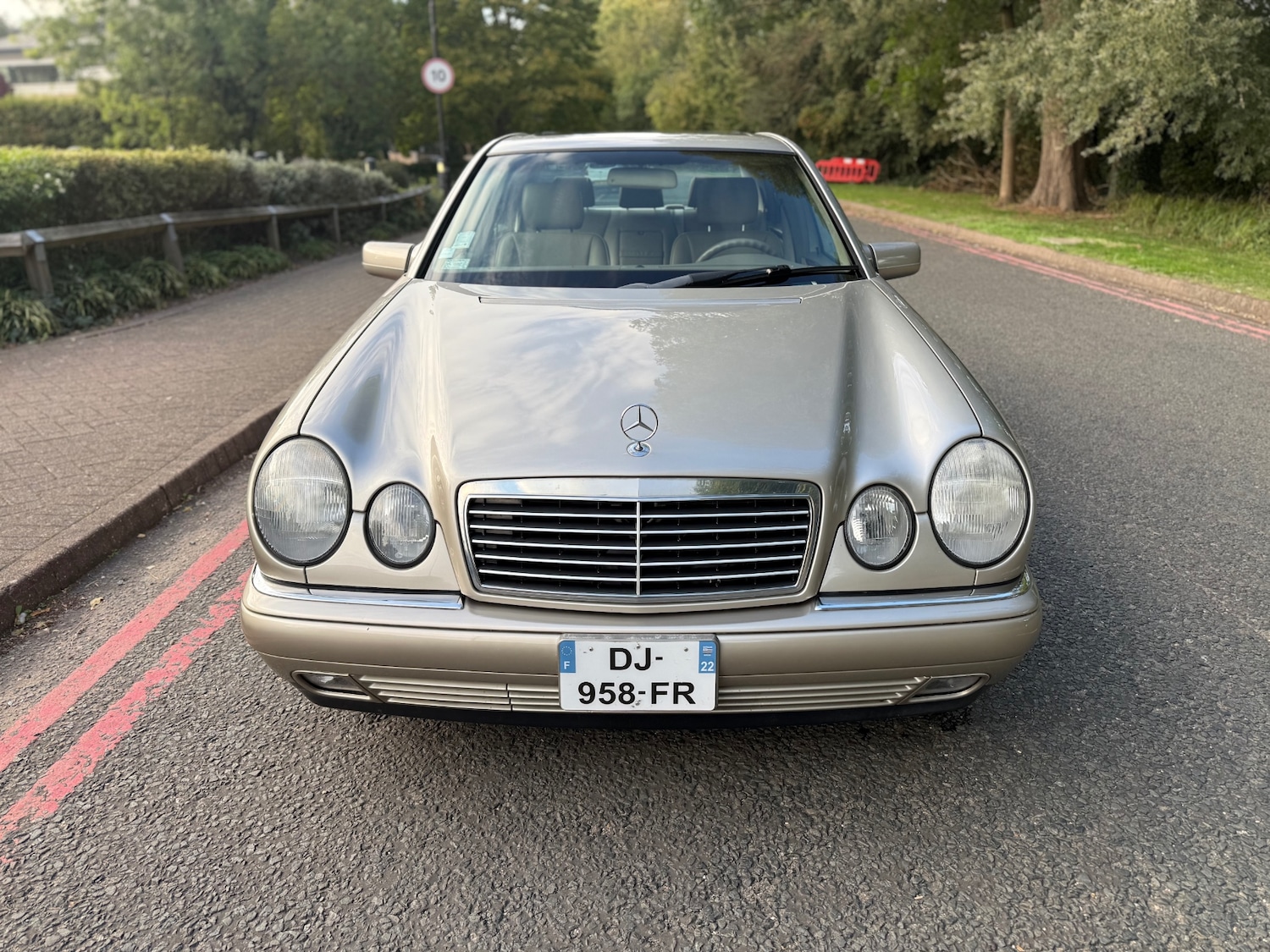 Used Mercedes-Benz E Class 2002 for sale - 76041547: Photo 8