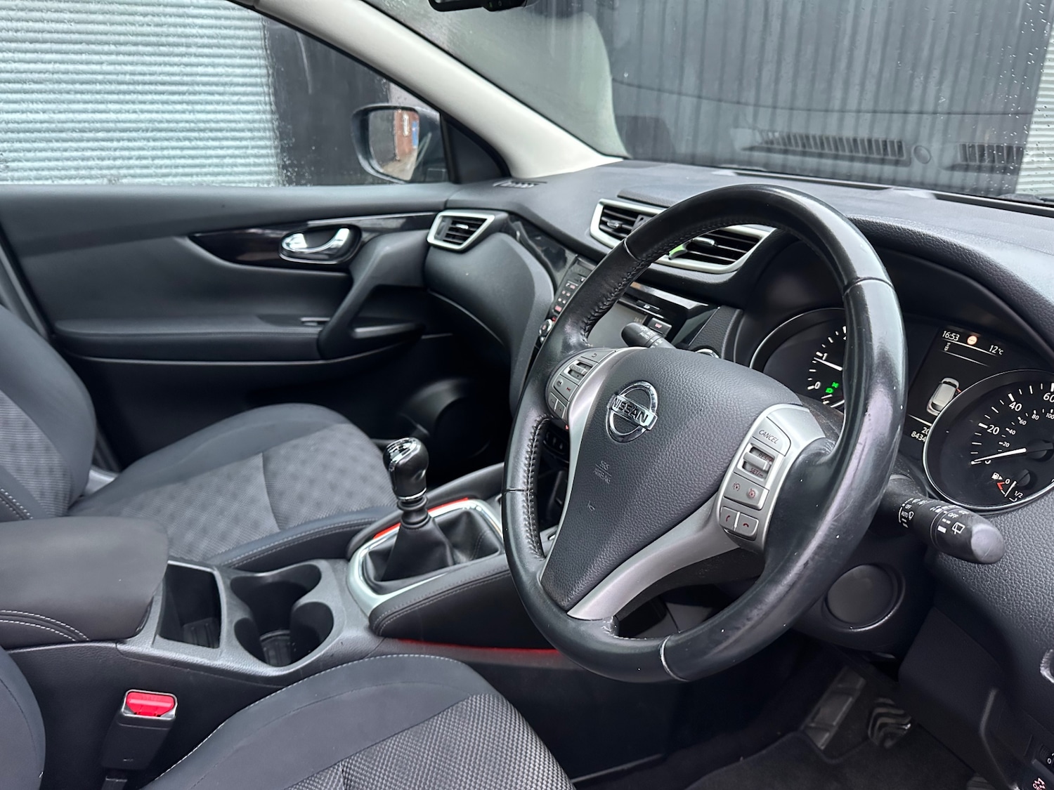 Used Nissan Qashqai 2015 for sale - 77983602: Photo 15