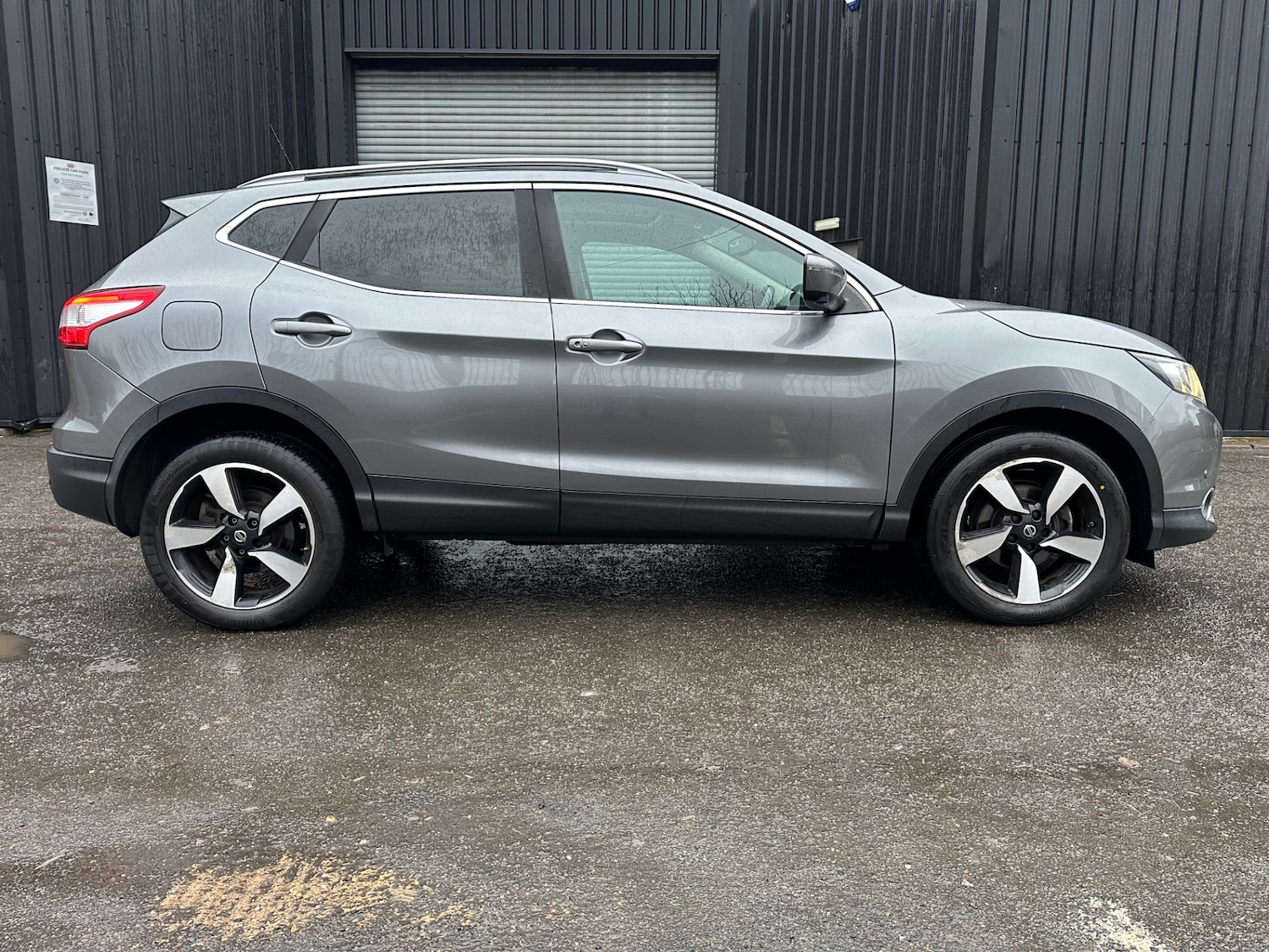 Used Nissan Qashqai 2015 for sale - 77983602: Photo 8