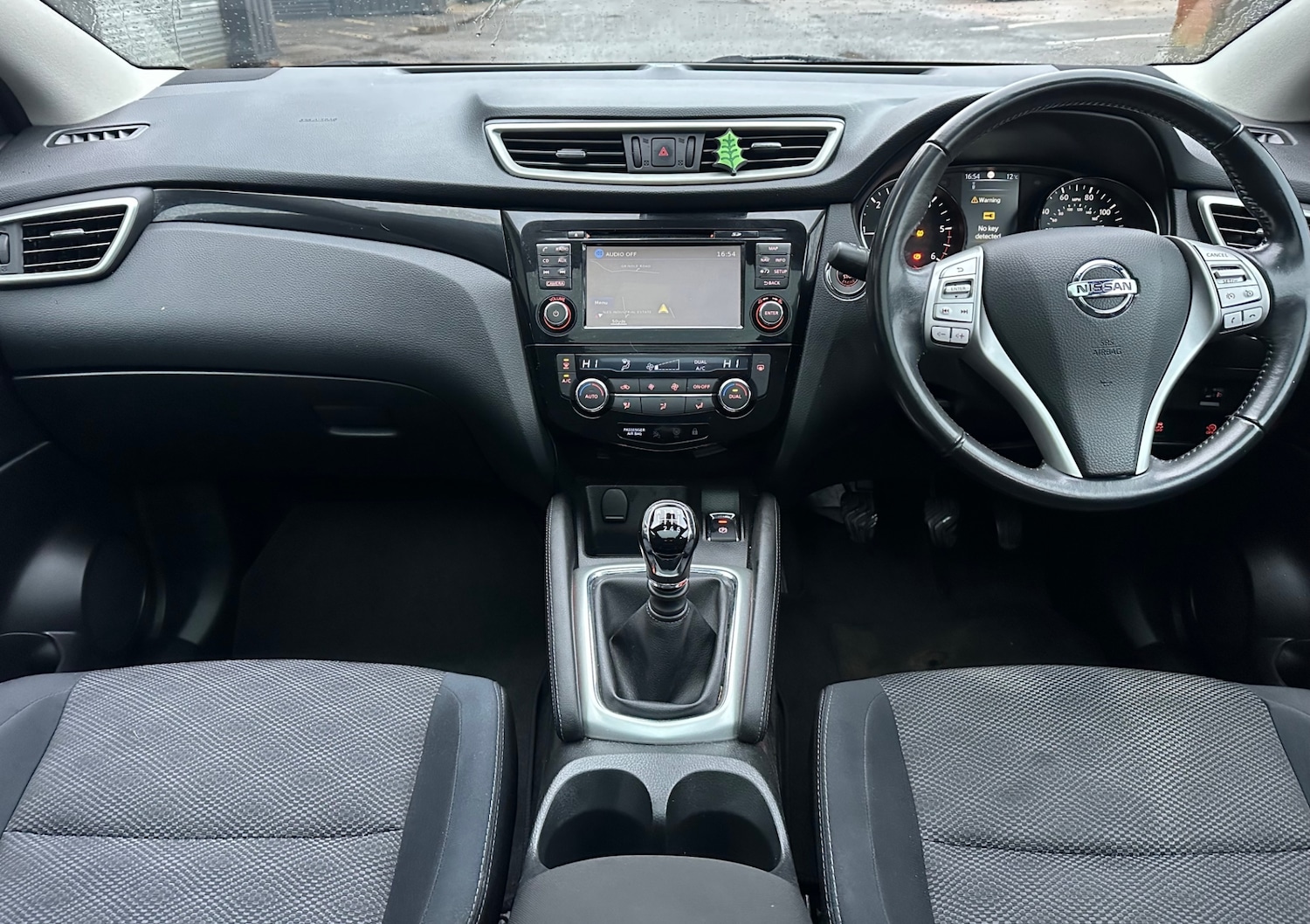 Used Nissan Qashqai 2015 for sale - 77983602: Photo 9