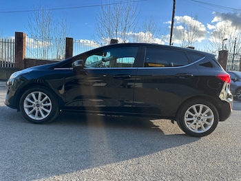 Used Ford Fiesta 2018 for sale - 77889350: Photo