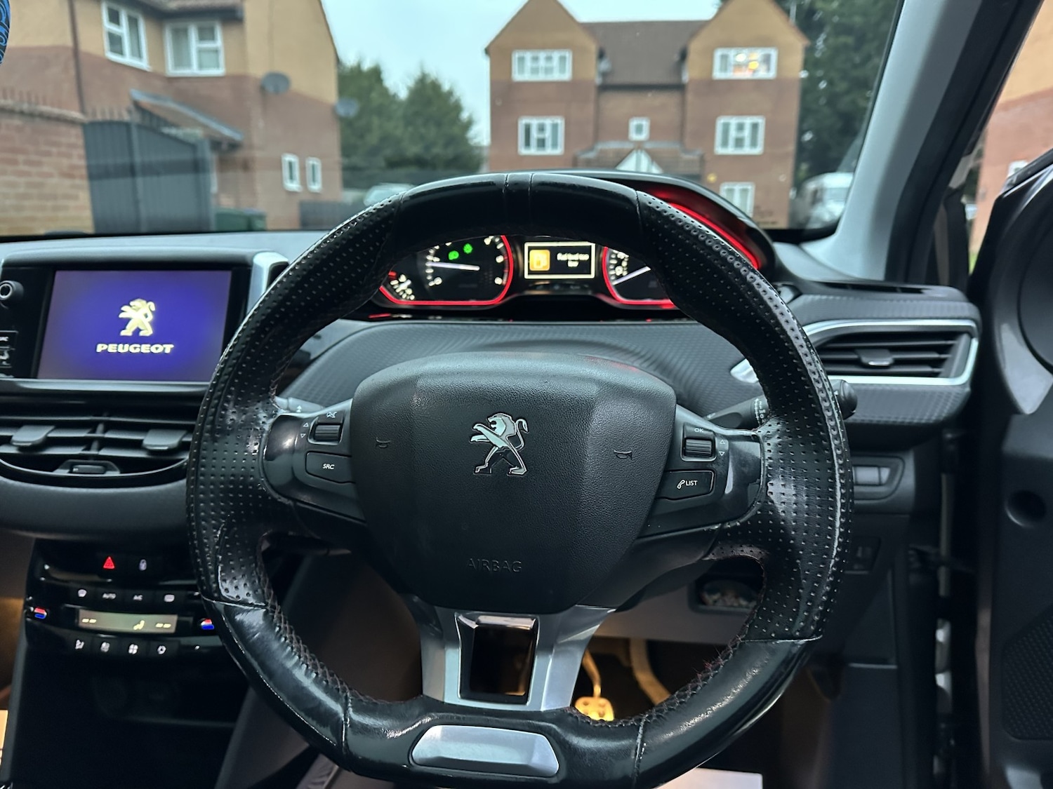 Used Peugeot 2008 2017 for sale - 78091175: Photo 10