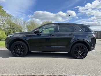 Used Land Rover Discovery Sport 2015 for sale - 78317018: Photo