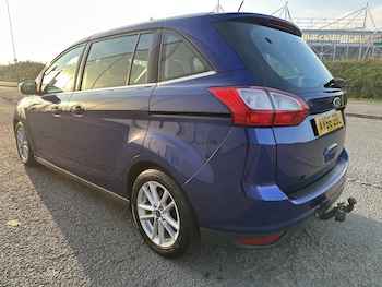 Used Ford Grand C-Max 2016 for sale - 78098130: Photo