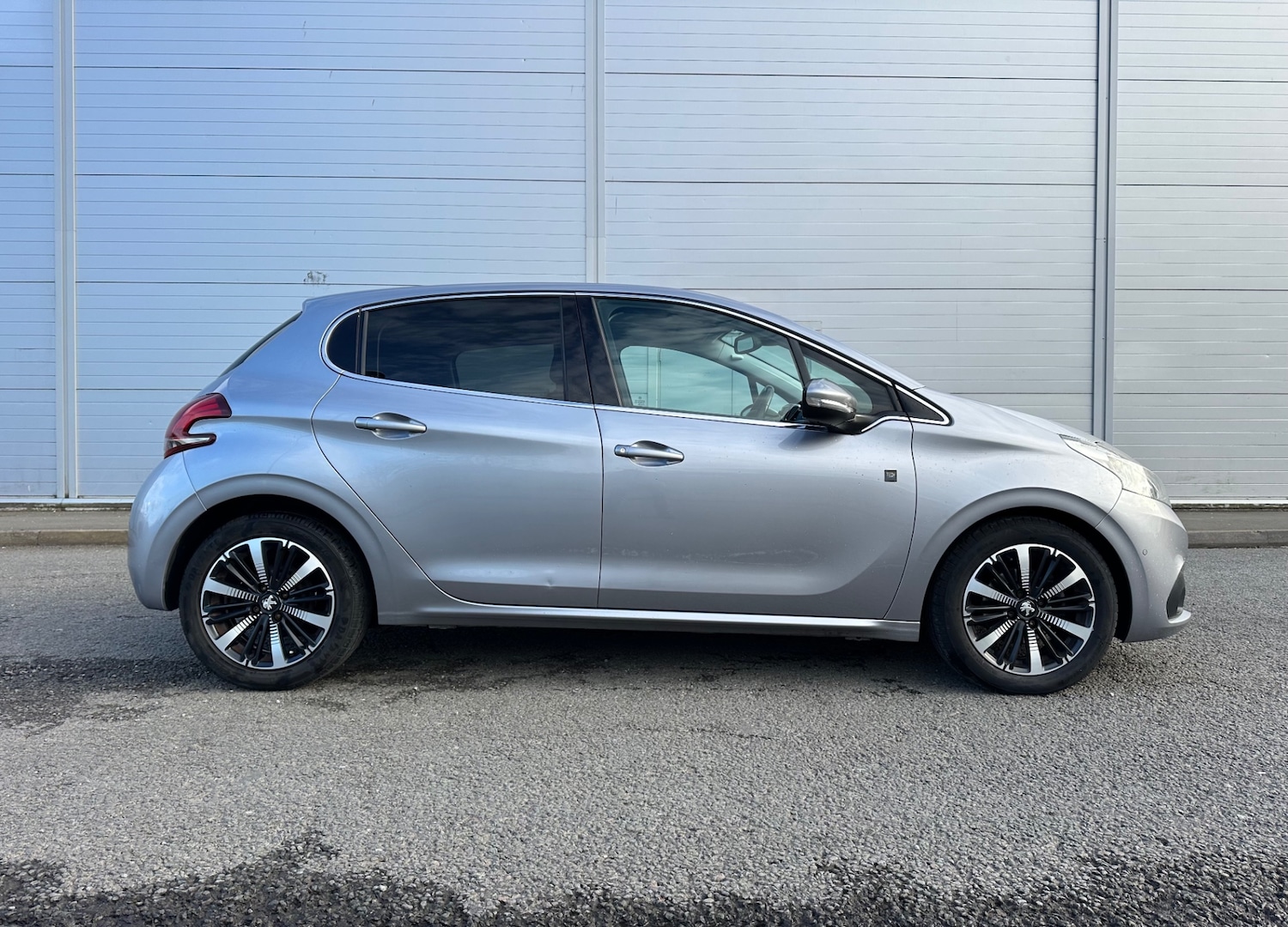 Used Peugeot 208 2019 for sale - 78039409: Photo 8