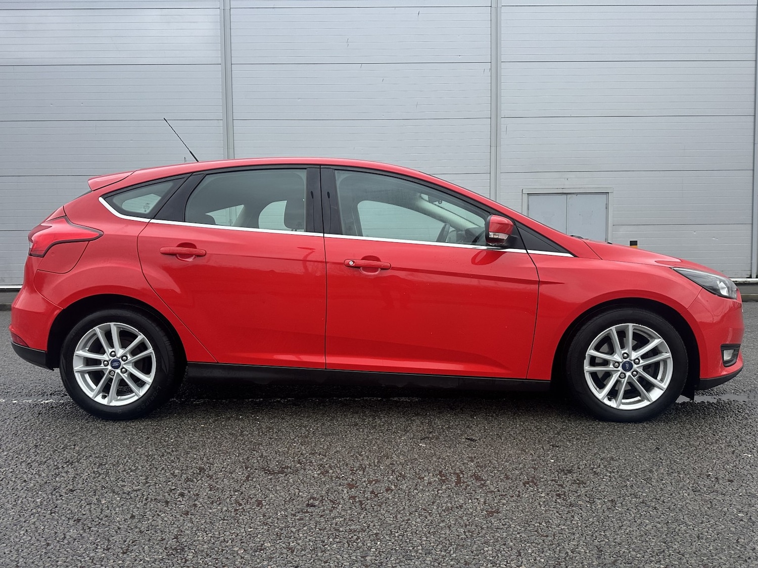 Used Ford Focus 2016 for sale - 78098136: Photo 8