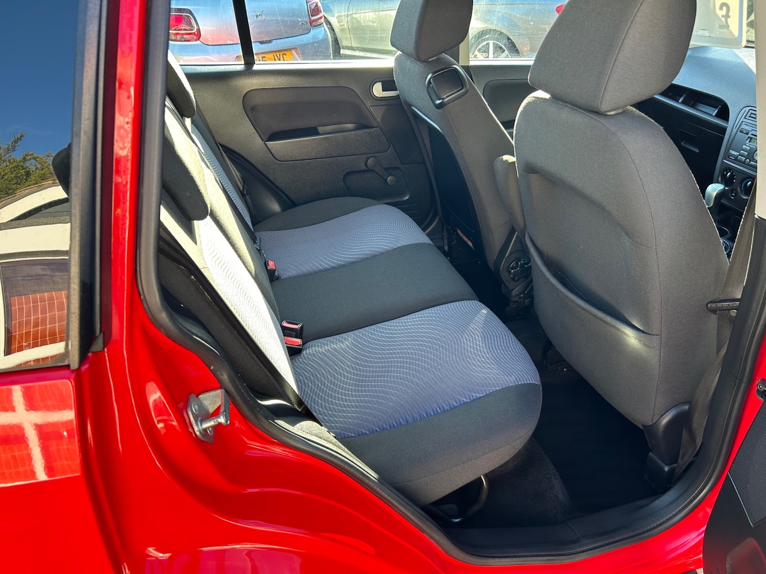 Used Ford Fusion 2011 for sale - 76817636: Photo 10