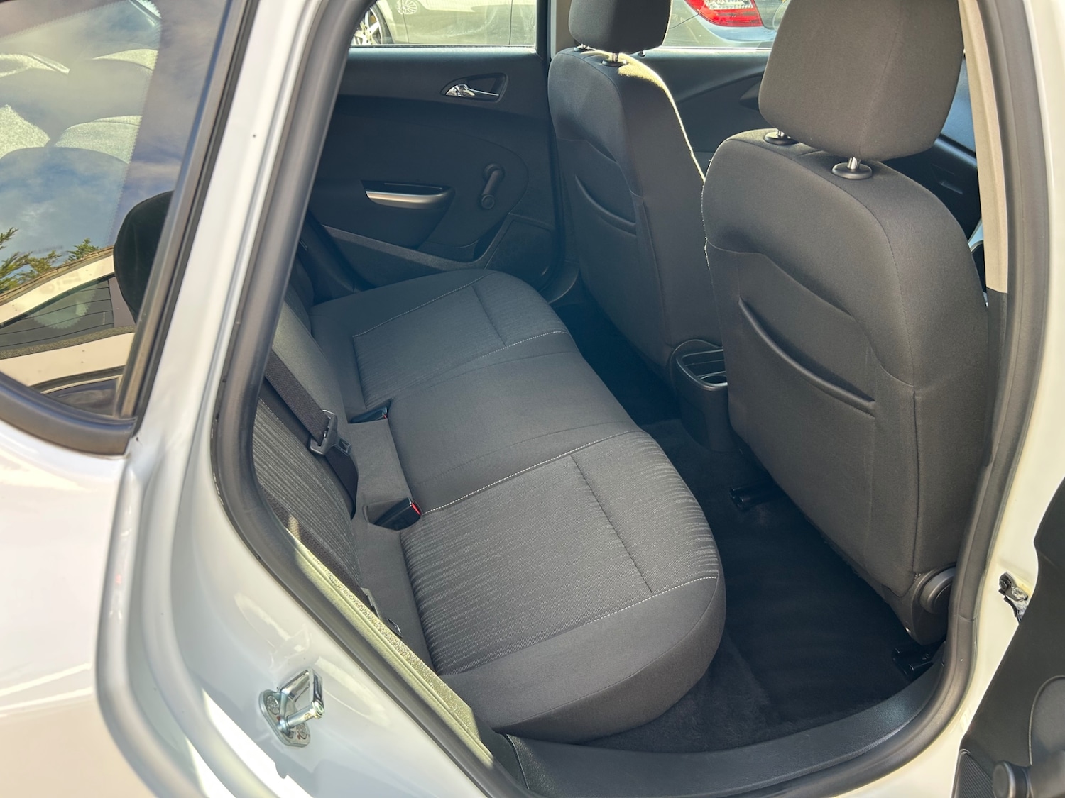 Used Vauxhall Astra 2012 for sale - 76918085: Photo 10