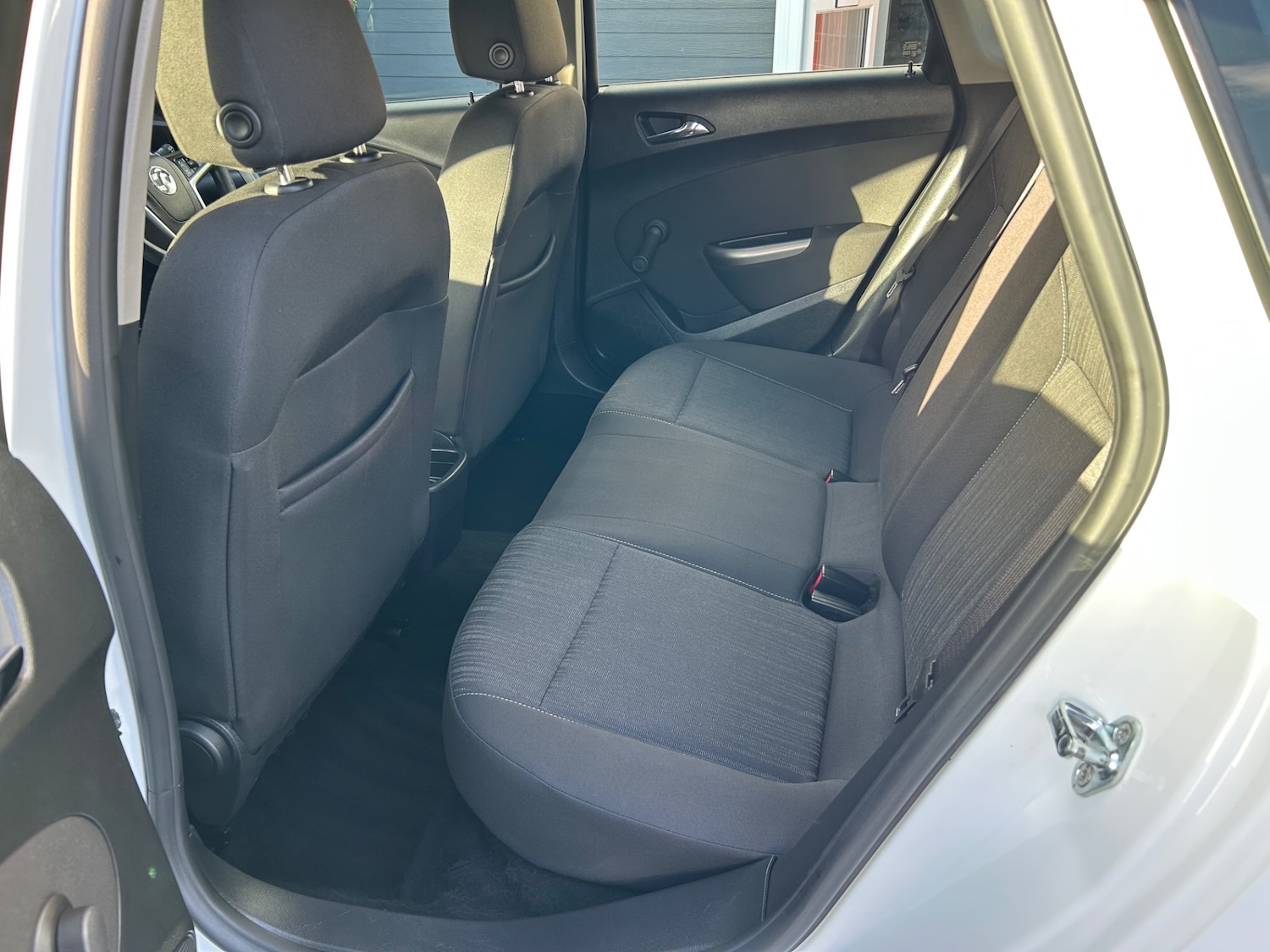 Used Vauxhall Astra 2012 for sale - 76918085: Photo 12