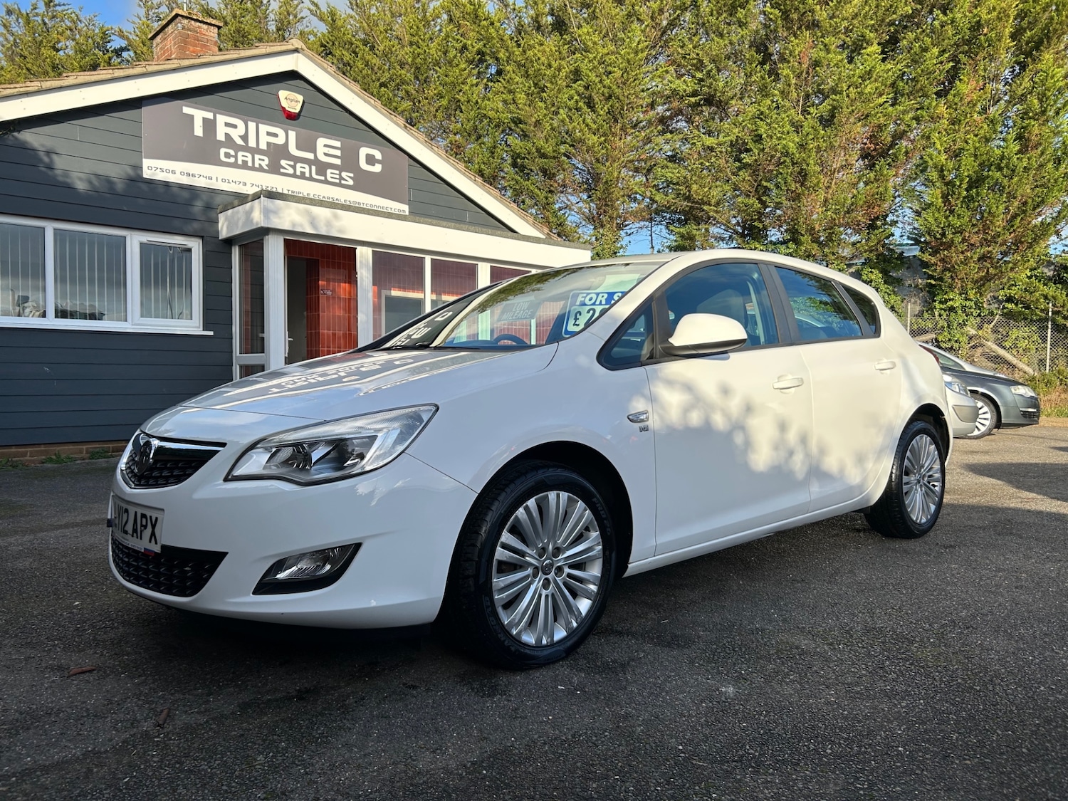 Used Vauxhall Astra 2012 for sale - 76918085: Photo 3