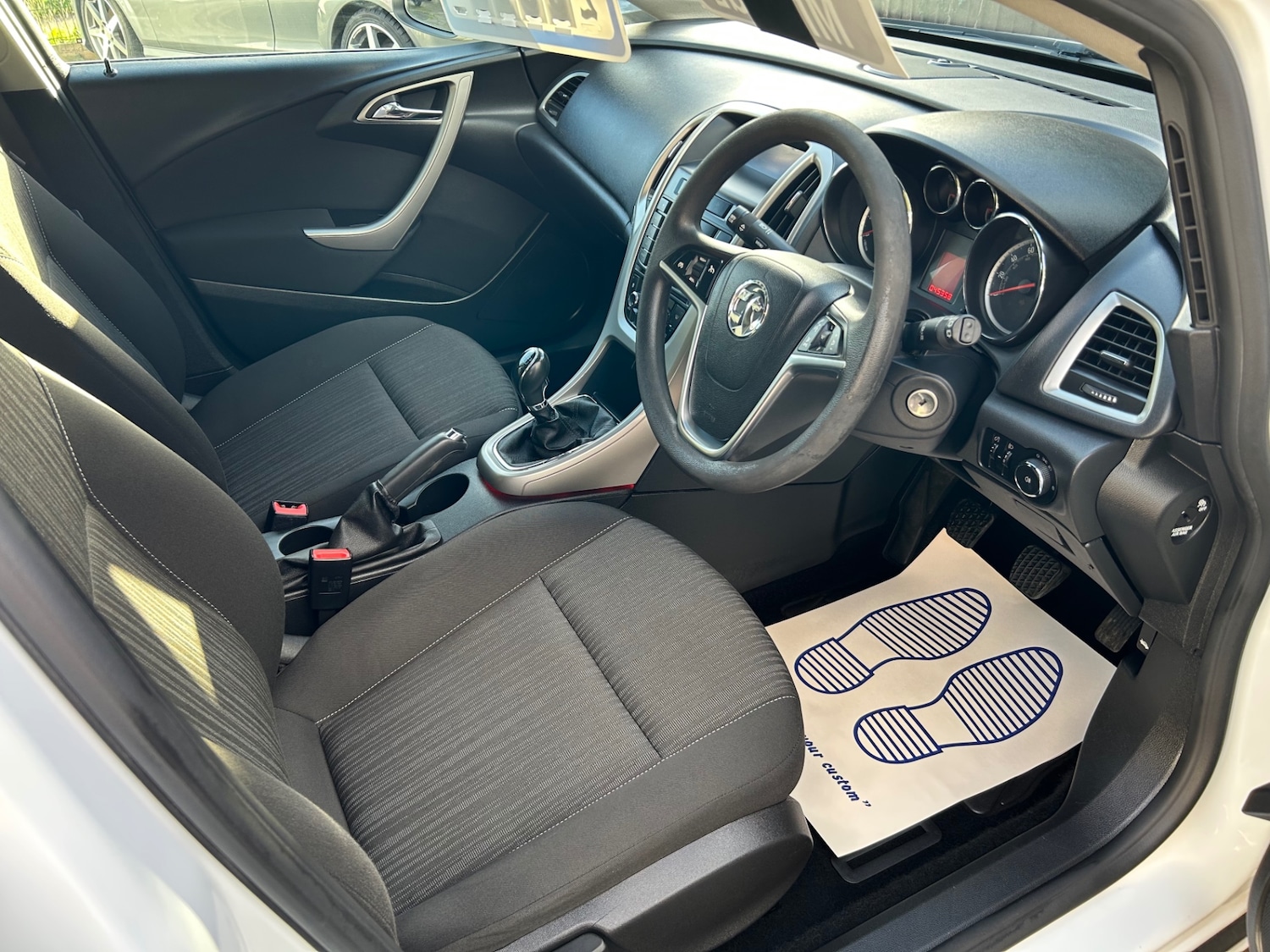 Used Vauxhall Astra 2012 for sale - 76918085: Photo 7