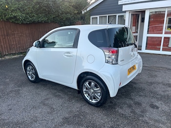 Used Toyota IQ 2011 for sale - 76082803: Photo