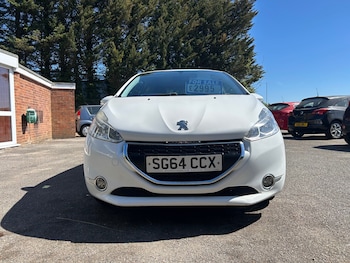 Used Peugeot 208 2014 for sale - 78497381: Photo