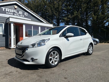Used Peugeot 208 2014 for sale - 78497381: Photo