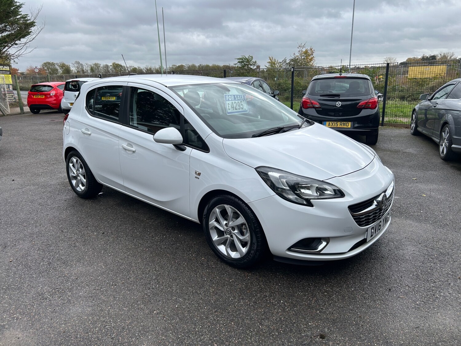 Used Vauxhall Corsa 2016 for sale - 76430612: Photo 1