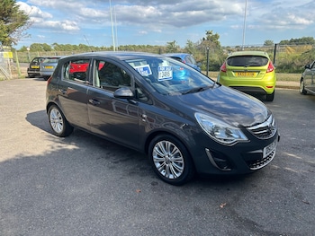 Vauxhall - Corsa