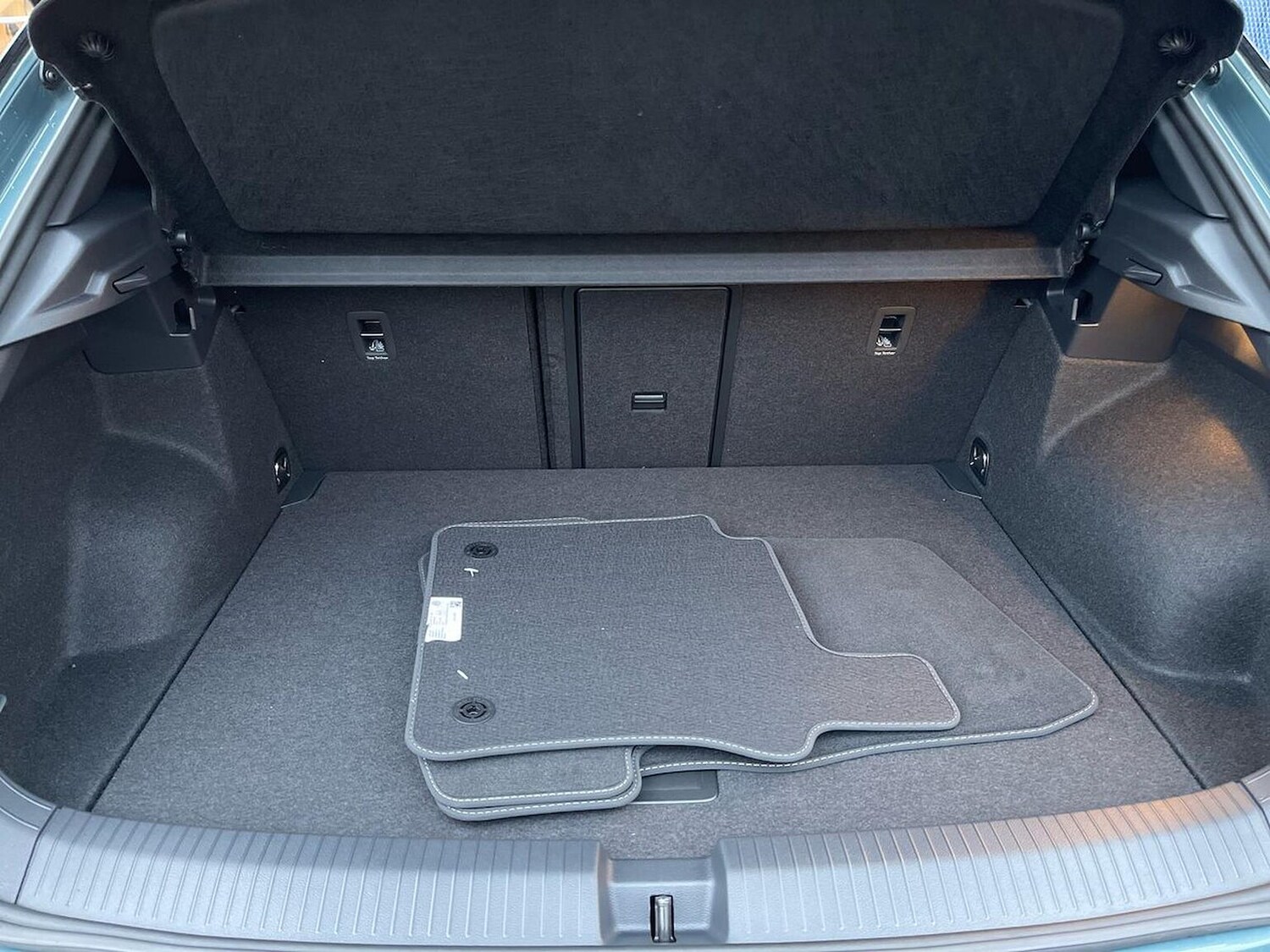 Used Volkswagen T-Roc 2025 for sale - 76490605: Photo 17