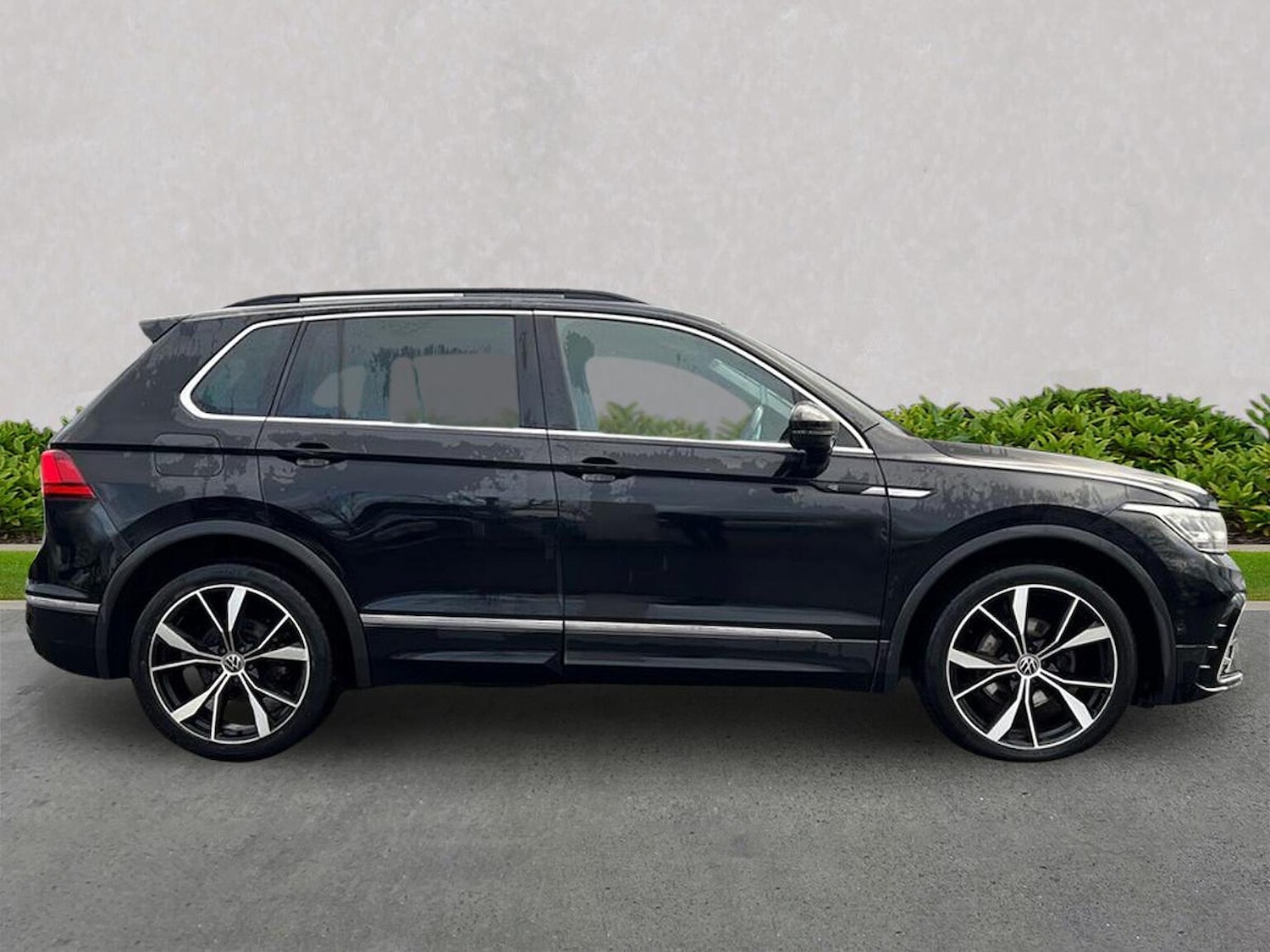 Used Volkswagen Tiguan 2021 for sale - 76846095: Photo 3