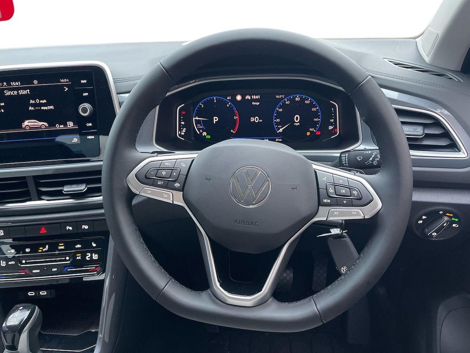 Used Volkswagen T-Roc 2025 for sale - 77487726: Photo 9