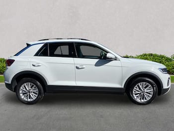 Used Volkswagen T-Roc 2024 for sale - 79799068: Photo